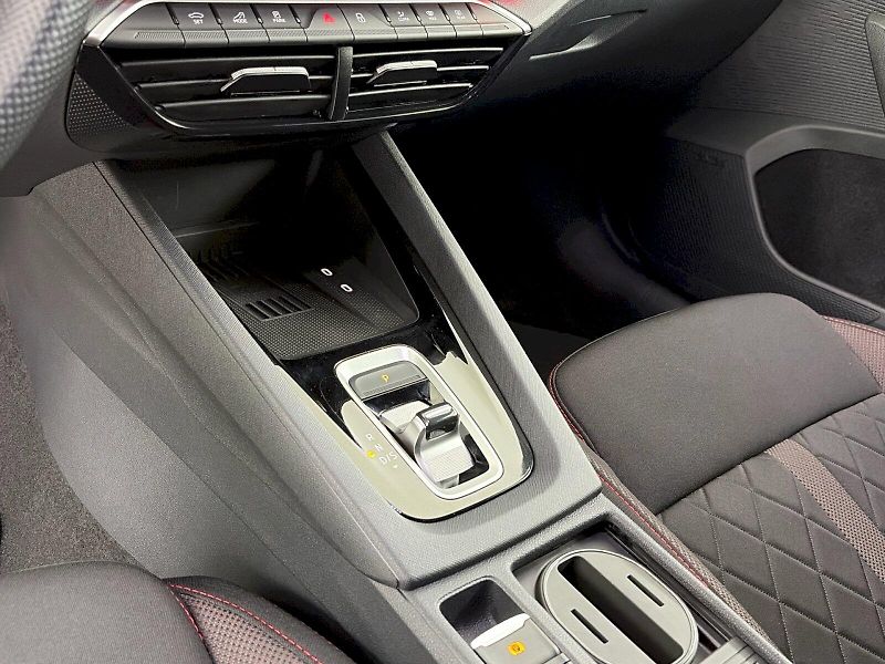 Škoda Octavia (2025) DSG 2.0TSI 195kW RS - fotka 20 z 31