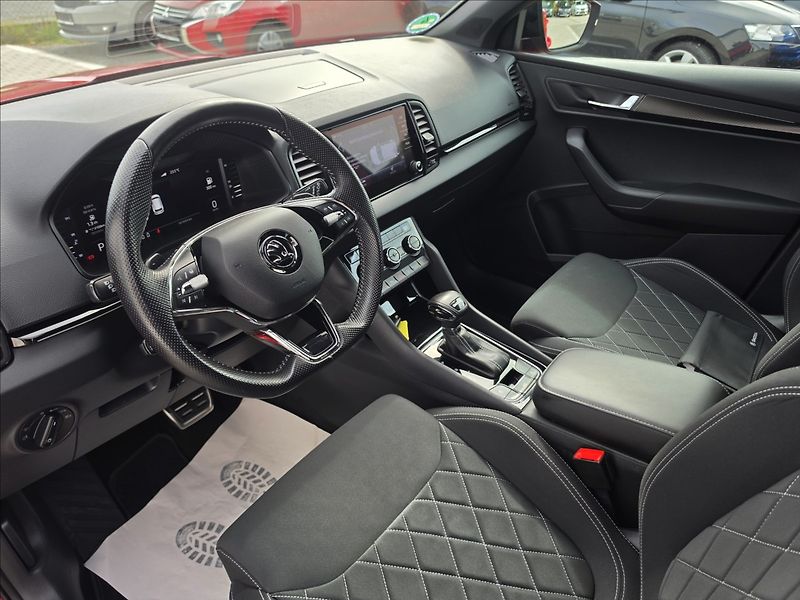 Škoda Karoq 1,5 TSi 110KW DSG Sportline TZ - fotka 10 z 46