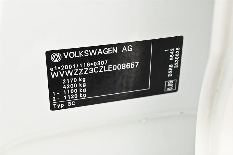 Volkswagen Passat 2,0 TDI 110 kW DSG Elegance Zá - fotka 12 z 33