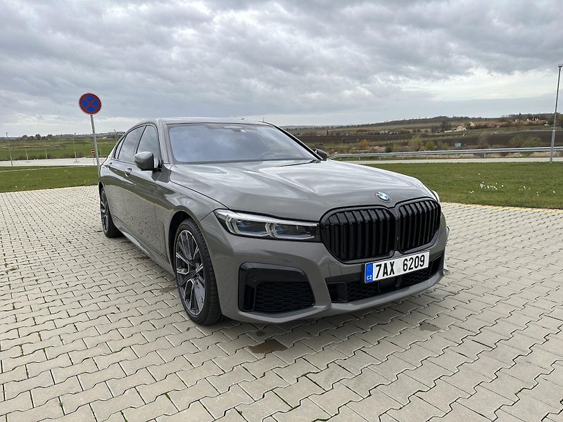 BMW Řada 7 (2019) BMW 745Le xDrive LONG aut. ser - fotka 34 z 57