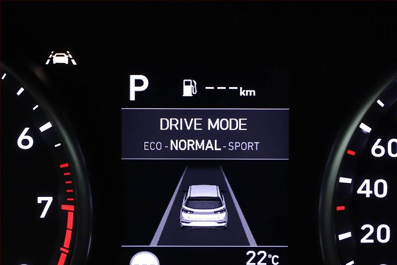 Hyundai i30 (2024) Family Smart 1.5 T-GDI - fotka 14 z 20