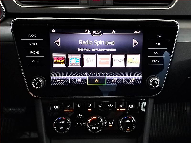 Škoda Superb (2021) Style 1.5 TSI, Automat - fotka 12 z 22