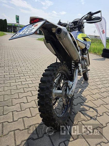 Husqvarna FE 350 (2016) - fotka 6 z 12