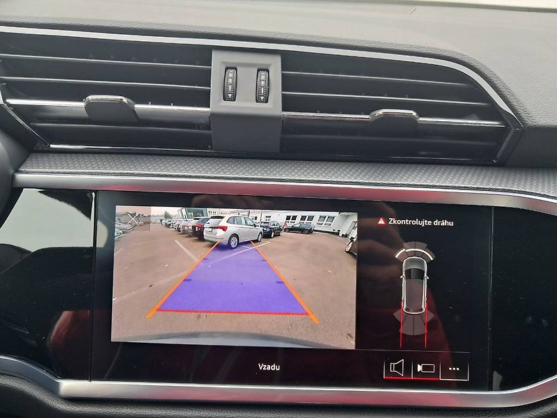 Audi Q3 (2023) ADVANCED 40 S-tronic7 2.0 TFSI - fotka 12 z 29