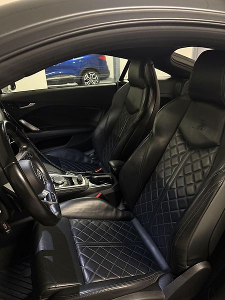 Audi TTS (2016) - fotka 17 z 31
