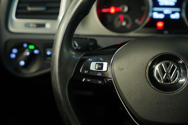 Volkswagen Golf - fotka 17 z 28