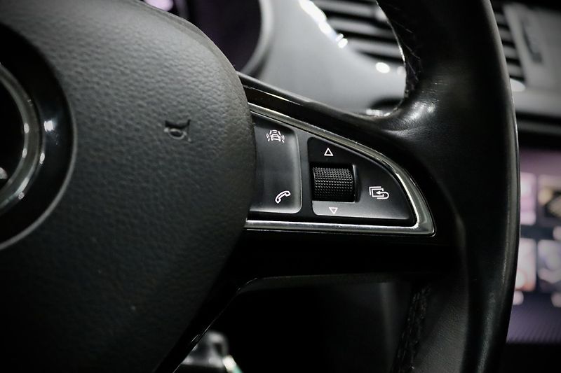 Škoda Octavia 3 FL Combi 1.4 TSI 110 kW DSG - fotka 24 z 34