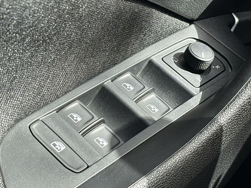 Škoda Kamiq (2021) 1.0 TSI DSG Style - fotka 16 z 31