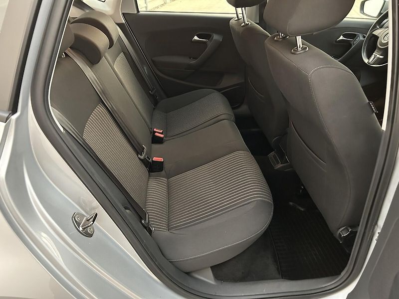 Volkswagen Polo 1.4 TSI Comfort - fotka 18 z 25