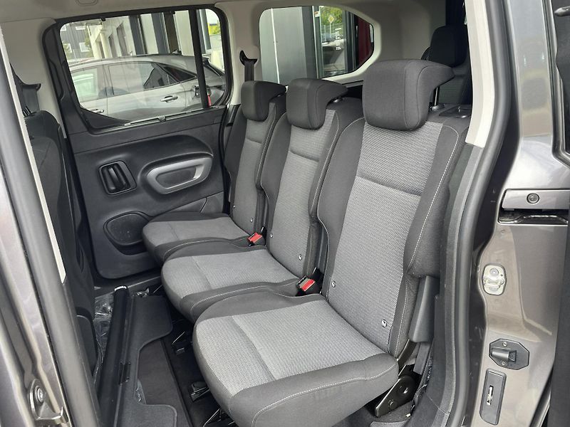Toyota ProAce City Verso FAMILY L2 1.5 D-4D 96 kW - fotka 5 z 21