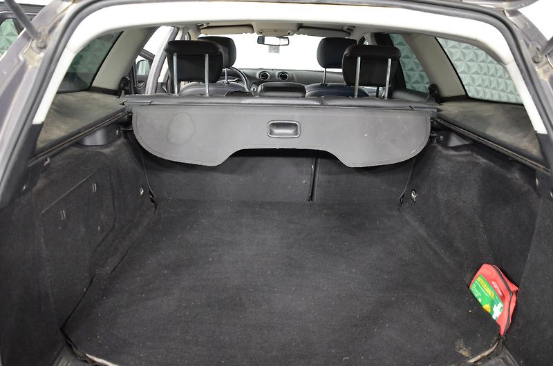 Ford Mondeo (2011) 2.0 TDCi - fotka 18 z 20