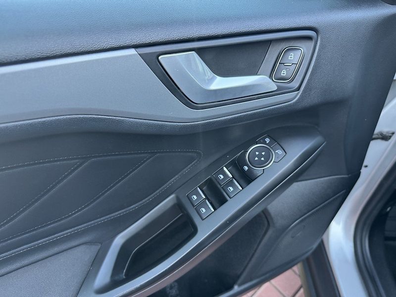 Ford Focus (2020) 1.5EcoBlue Digi Klima Tempomat - fotka 27 z 49