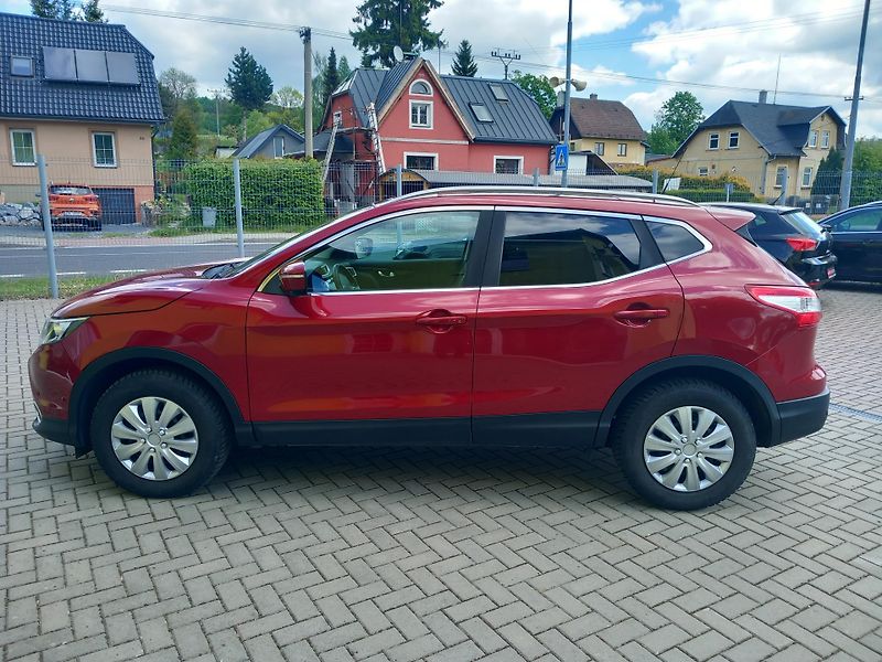 Nissan Qashqai (2014) MAX.VÝBAVA ! PO VELKÉM SERVISE - fotka 5 z 37