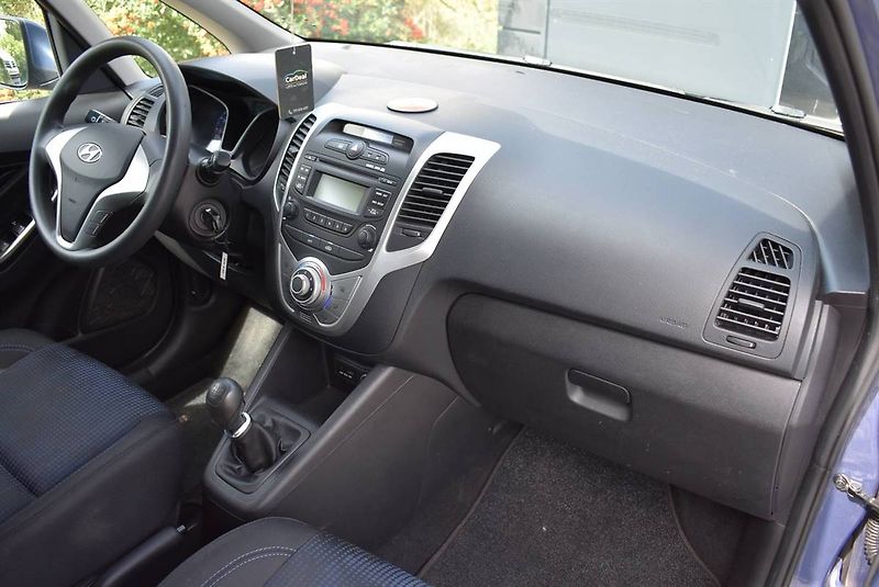 Hyundai ix20 1,4 16V 1.MAJ,AC,SERVIS AKCE - fotka 11 z 16