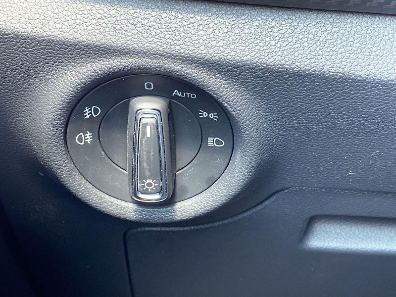 Škoda Kamiq (2025) 1.5 TSI DSG Monte Carlo - fotka 23 z 39
