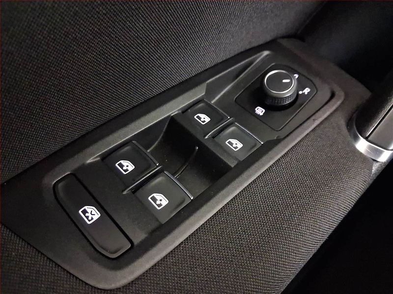 Volkswagen Touran (2019) 1.5 TSI - fotka 18 z 18