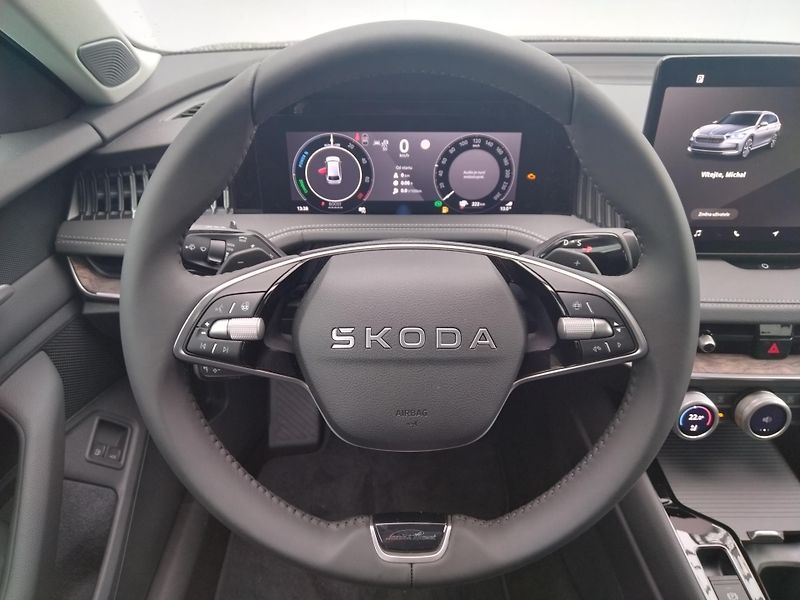 Škoda Superb combi L&K iV - fotka 15 z 30