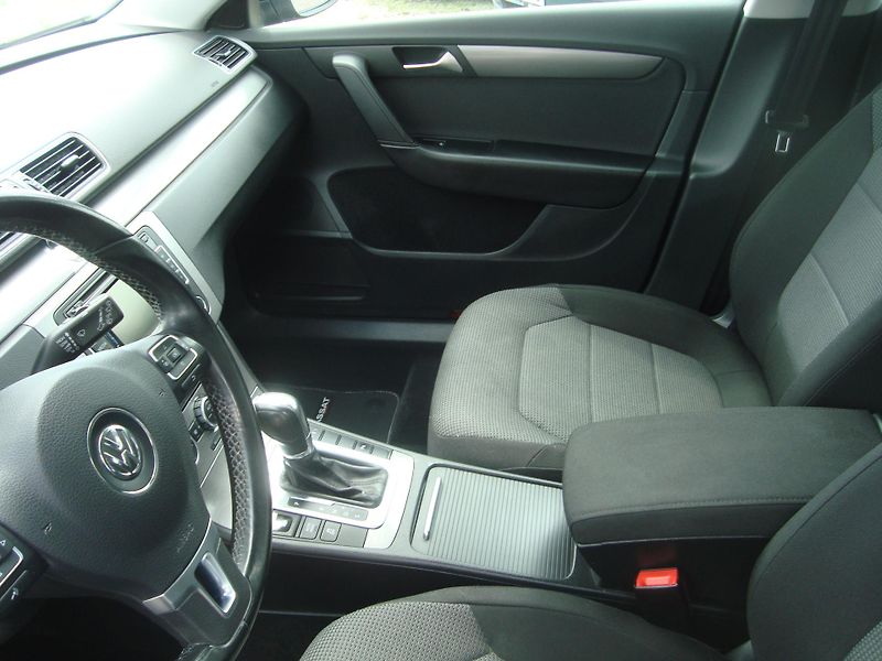 Volkswagen Passat (2013) 2,0 TSi - fotka 6 z 18