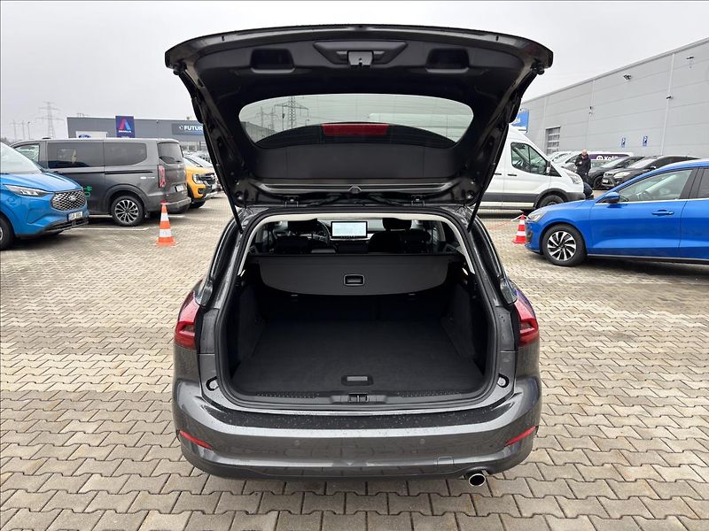 Ford Focus 1,5 EcoBlue 88kW Titanium - fotka 12 z 30