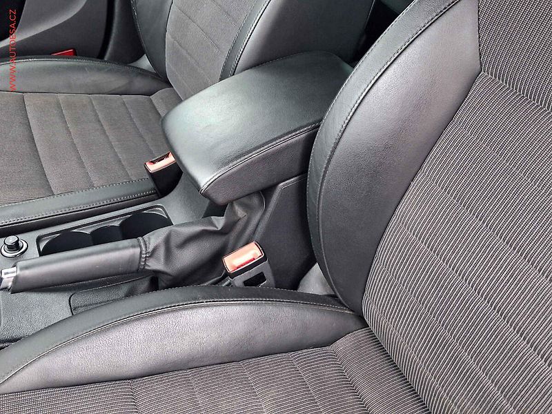 Škoda Octavia (2014) 1.4 TSi, Elegance, DSG, bixen - fotka 22 z 26