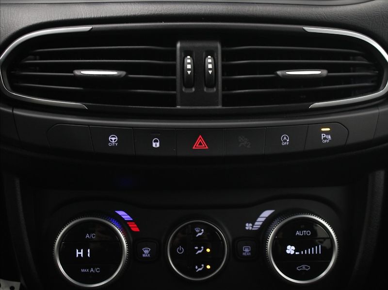 Fiat Tipo 1,6 MJet 96kW KOMBI Výprodej! - fotka 12 z 19