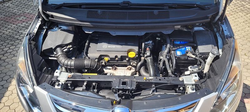 Opel Zafira (2015) 1,4i 103kW benzín Automat - fotka 31 z 33