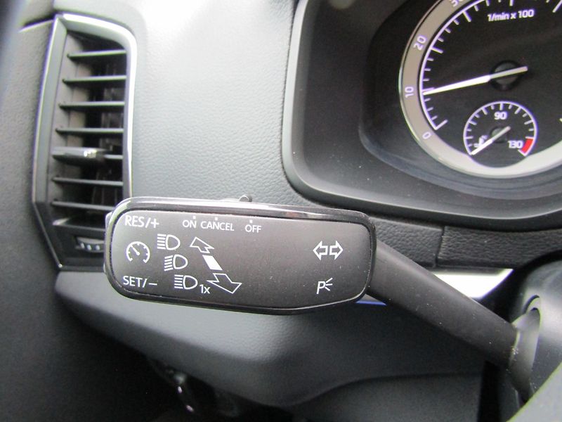 Škoda Karoq (2019) 1.0 TSI 81kW KAMERA - fotka 31 z 41