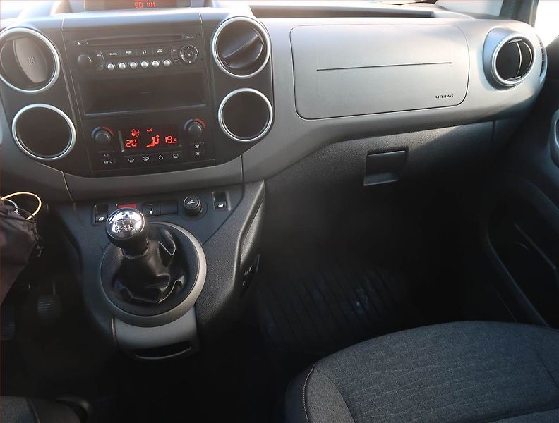 Citroën Berlingo (2016) XTR 1.6 HDi, 5Míst, ČR - fotka 8 z 19