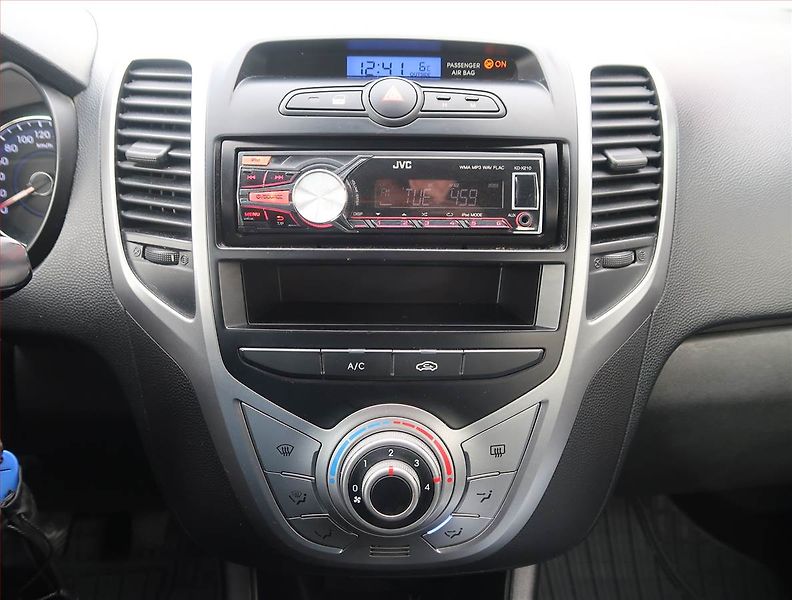 Hyundai ix20 (2015) 1.4 CRDi, nová STK, v provozu - fotka 12 z 14