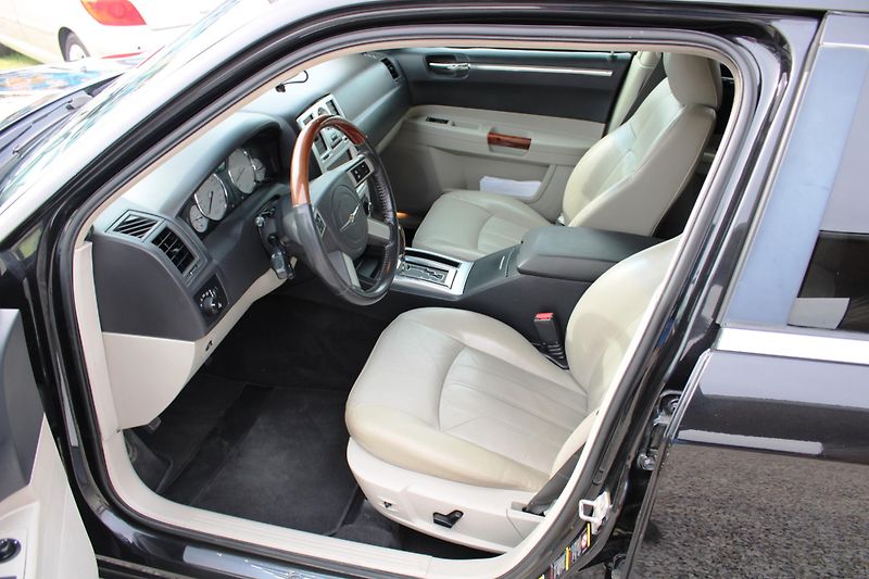 Chrysler 300C (2008) 3,0CRD KŮŽE NAVI XENON ALU - fotka 9 z 17