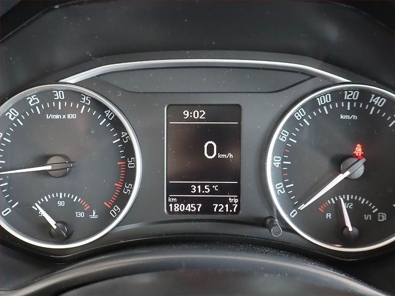 Škoda Octavia (2012) 1.6 TDI, Tempomat - fotka 11 z 16