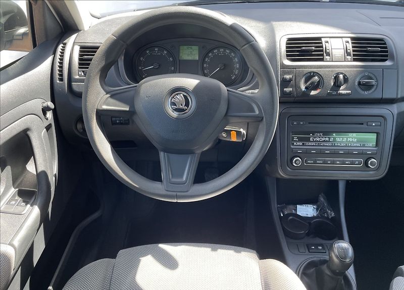 Škoda Fabia 1,2 TSI 63kw klima po servisu - fotka 13 z 20