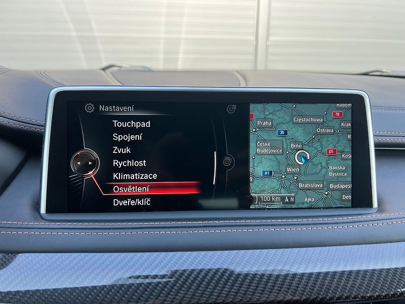 BMW X6 M 4.4 V8 512 kW-Akrapo - fotka 44 z 49