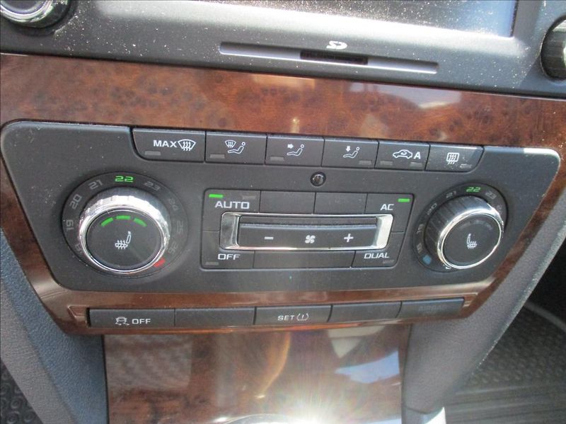 Škoda Octavia 1,4 TSI, Elegance, servis, - fotka 16 z 28