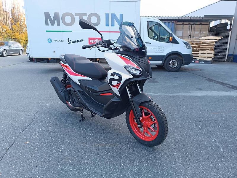 Aprilia SR GT 200 (2025) Sport ABS Space White - fotografie inzerátu