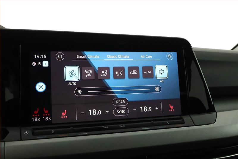 Volkswagen Golf (2023) Life 1.5 eTSI - fotka 12 z 15