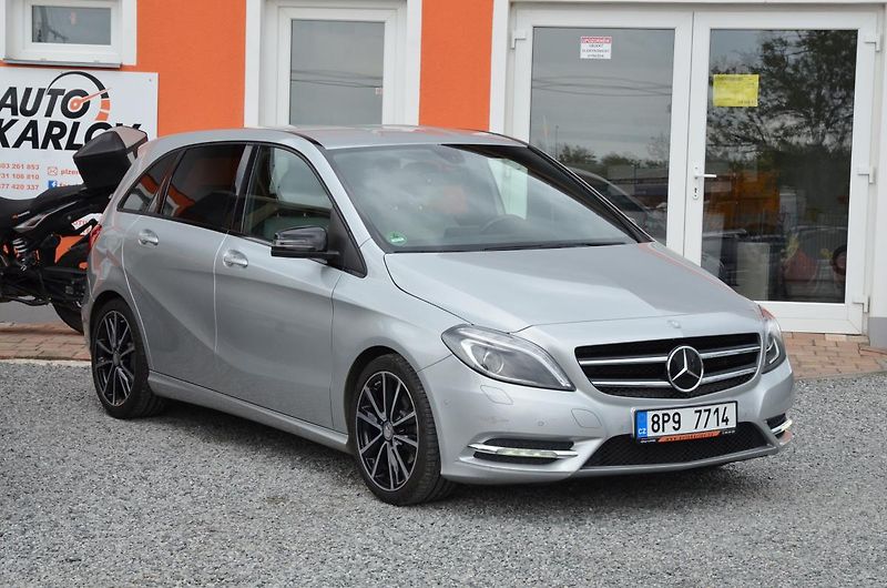 Mercedes-Benz Třídy B (2014) B 180 CDi / NAVI / Bi-XENON - fotka 1 z 32