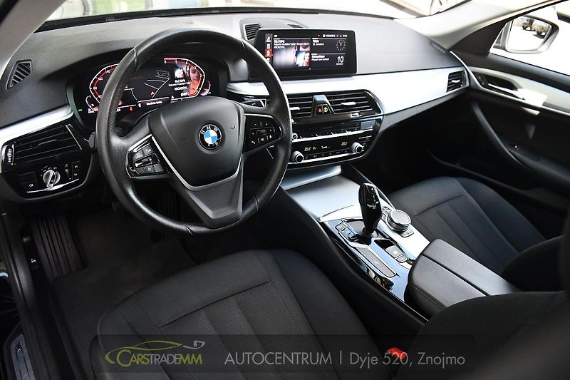 BMW Řada 5 518d ČR 1.M CARPLAY - fotka 9 z 54