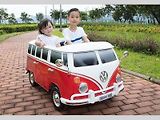 U nás ale vítezí tento retro VW Bus.