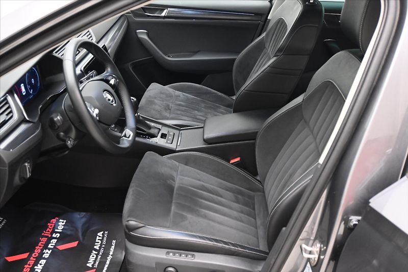 Škoda Superb 2,0 TDI 110 kW DSG STYLE Záruk - fotka 13 z 30