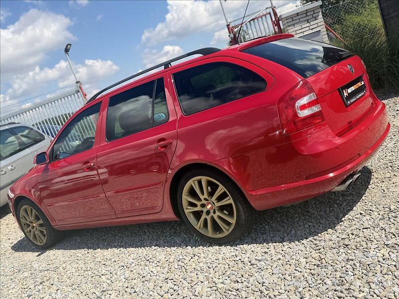 Škoda Octavia 2,0 TDI RS 125kW - fotka 7 z 23