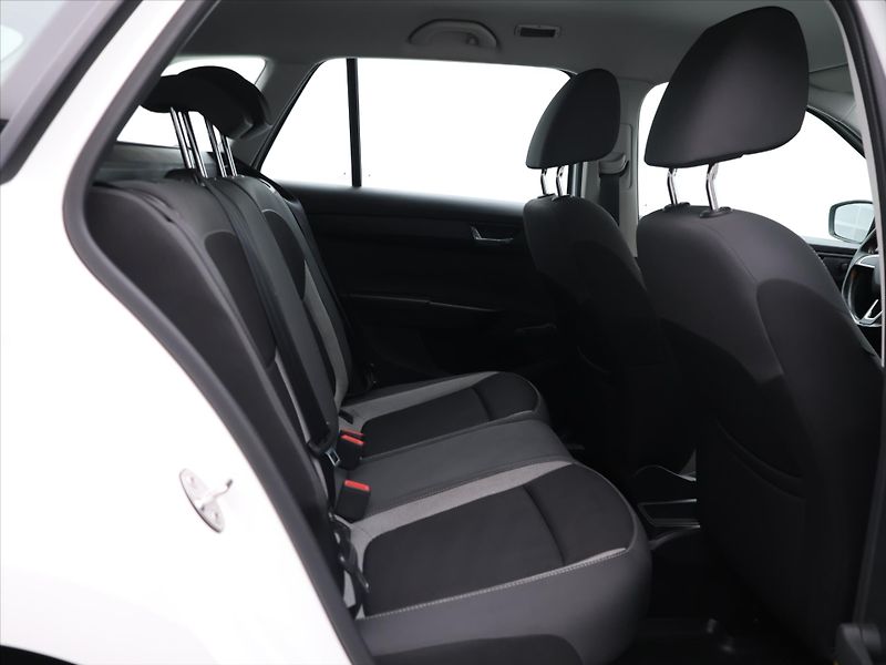 Škoda Fabia 1.0 TSI 70kW Ambition CZ - fotka 12 z 26
