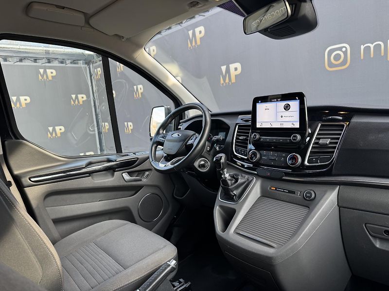Ford Tourneo Custom (2019) 2.0 TDCi Titanium X, L2, DPH   - fotka 10 z 38