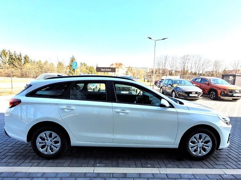 Hyundai i30 (2026) 1,0 T-GDI 85kW MT COMFORT  - fotka 9 z 27