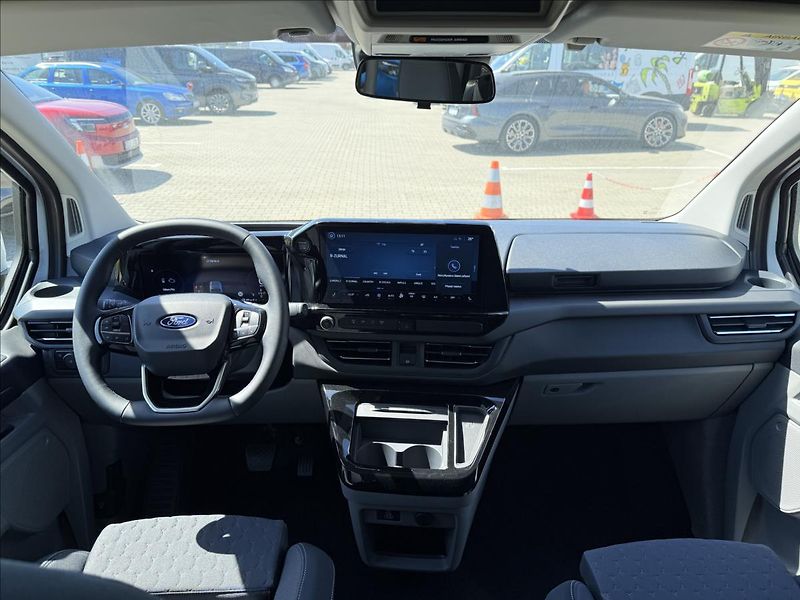 Ford Tourneo Custom 2,5 PHEV 171 kW Titanium L2 - fotka 19 z 26