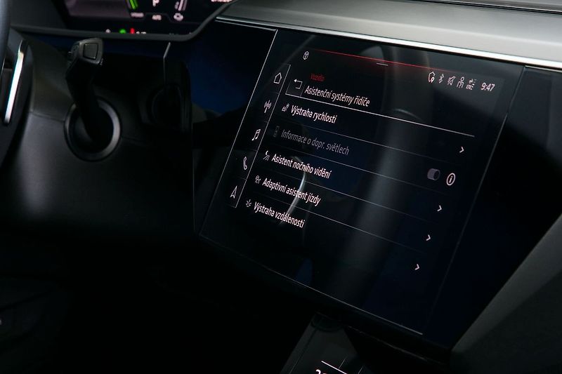 Audi e-tron 55 300kW NightV B&O HUD ZÁRUKA - fotka 37 z 46