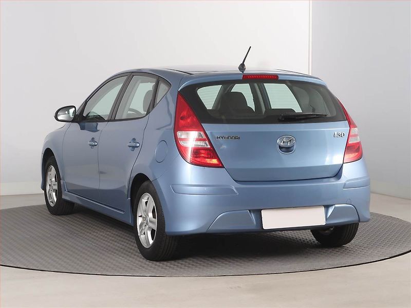 Hyundai i30 (2011) 1.4 CVVT, ČR,1.maj, Tempomat - fotka 4 z 15