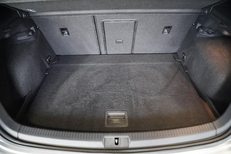 Volkswagen Golf - fotka 28 z 28