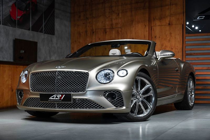 Bentley Continental GTC V8, MULLINER, NAIM, NOČNÉ VIDE - fotka 5 z 24