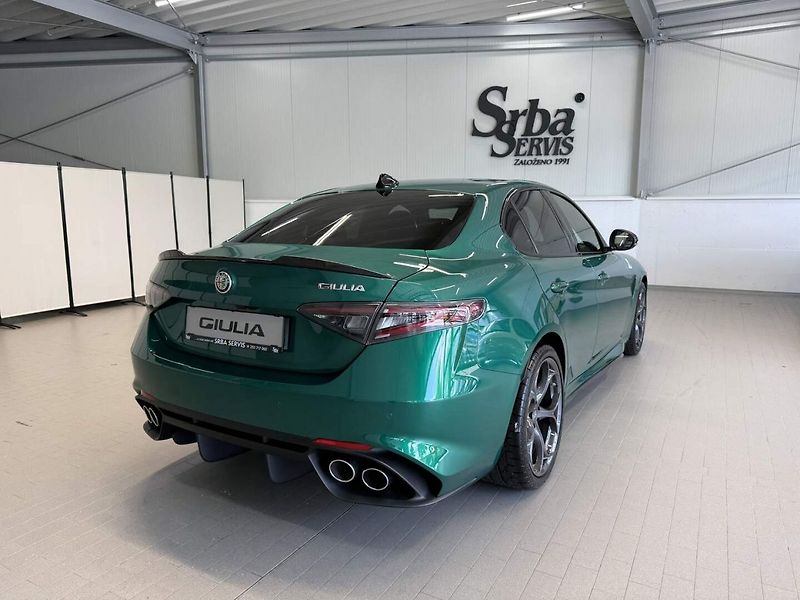 Alfa Romeo Giulia (2025) Quadrifoglio 2.9 V6 BiTurbo 52 - fotka 4 z 21